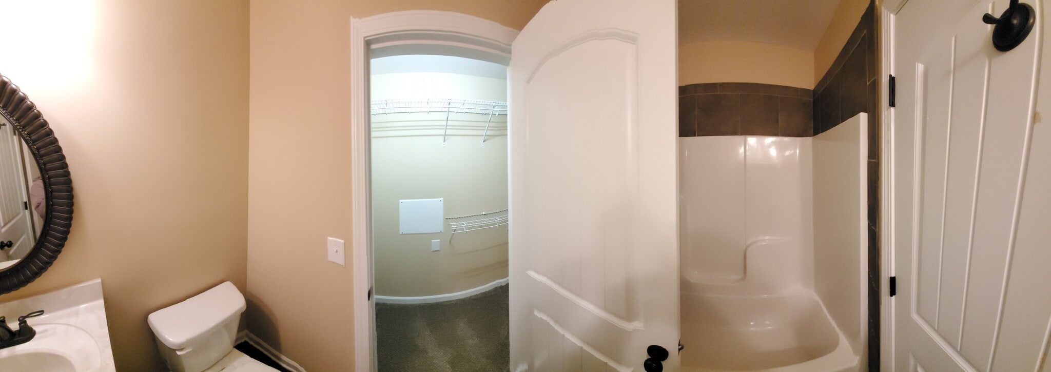Building Photo - 153 Center Pointe Dr