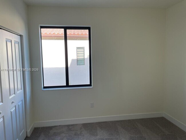 Building Photo - 4657 NW 83rd Pkwy