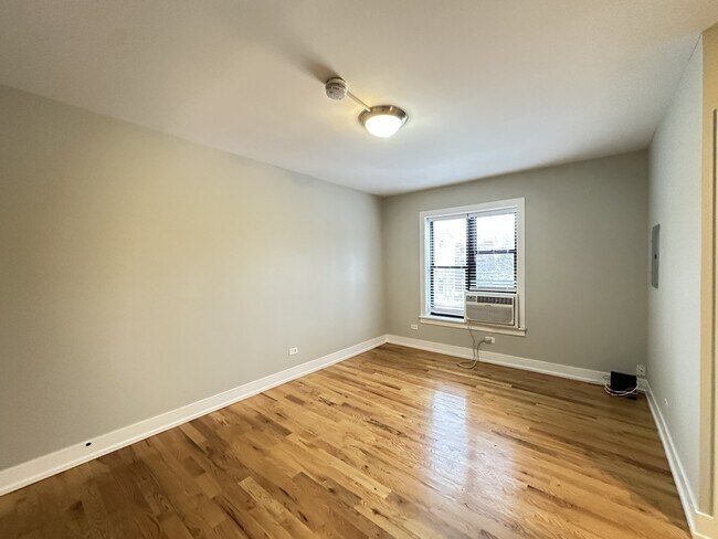 Building Photo - 2917 N Mildred Ave