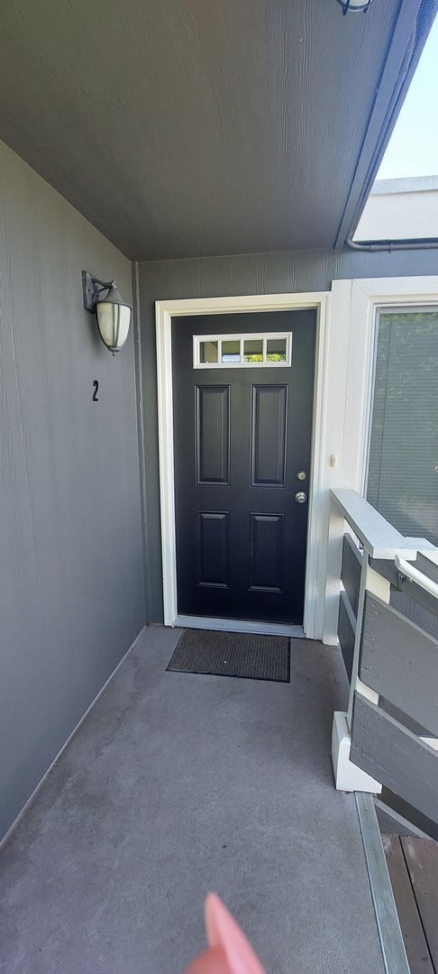 Building Photo - Lovely 1 Bedroom Apartment in the Lettered Streets District