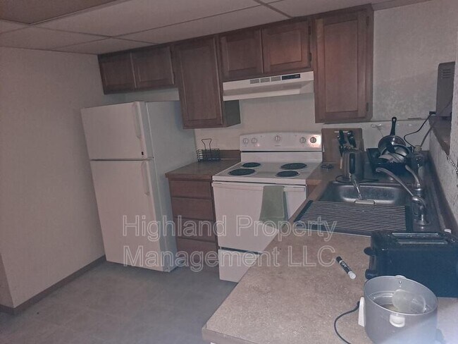 Building Photo - 520 NE Garfield St