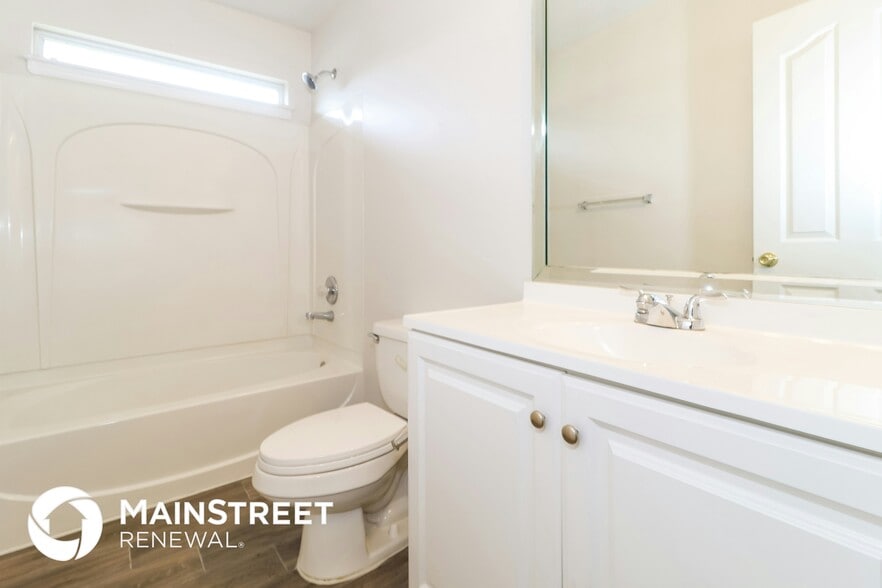 Building Photo - 2323 Kindlewood Dr