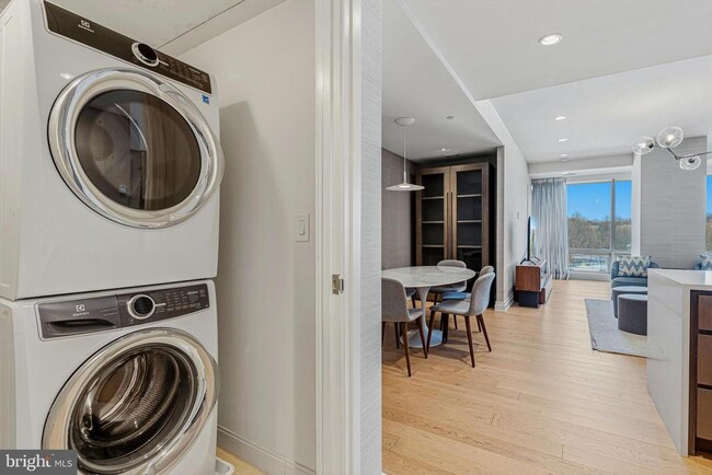 Building Photo - 2501 M St NW