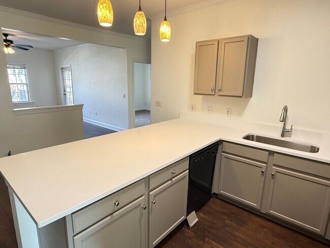 Building Photo - Renovated Cornelius Condo | Two Covered Balconies | Walk to Downtown & Antiquity | Lake Norman Area