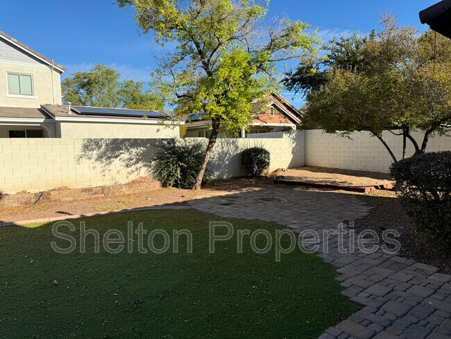 Building Photo - 20900 W Hamilton St