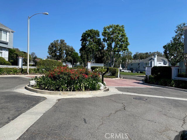 Building Photo - 28267 Paseo El Siena