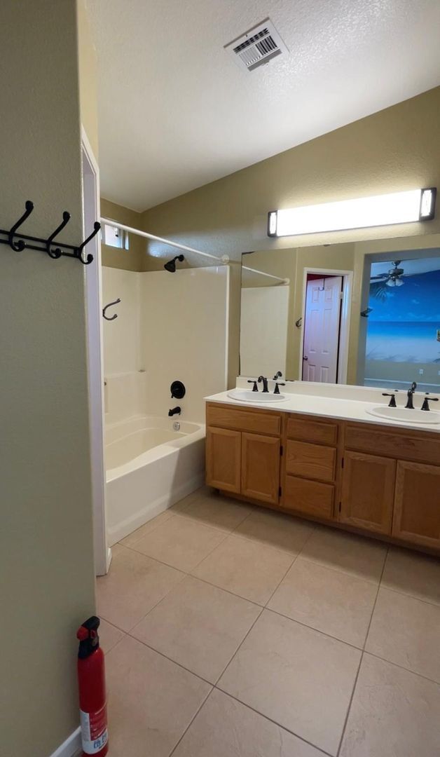 Building Photo - Beautiful 4-Bedroom Home for Lease in Otay...