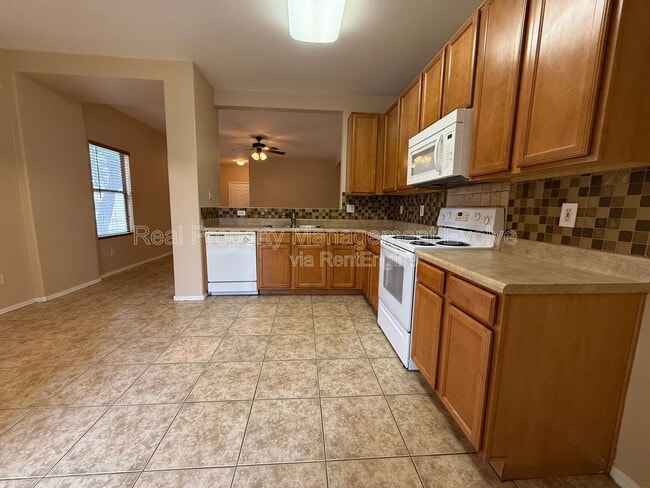 Building Photo - 9559 W Monte Vista Rd