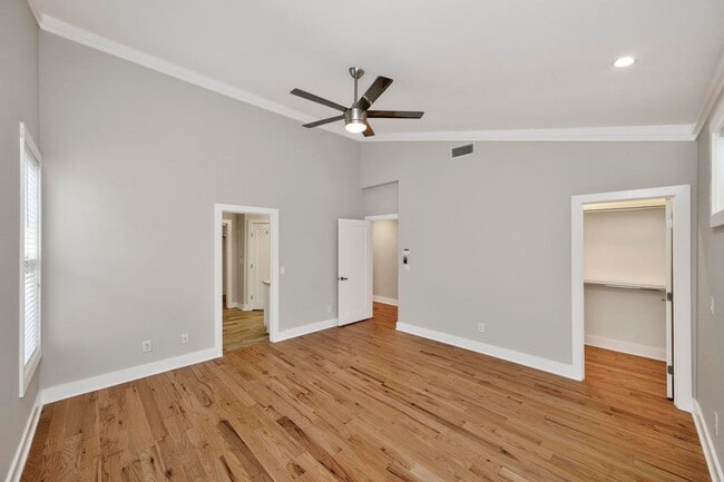 Building Photo - 4704A Kentucky Ave