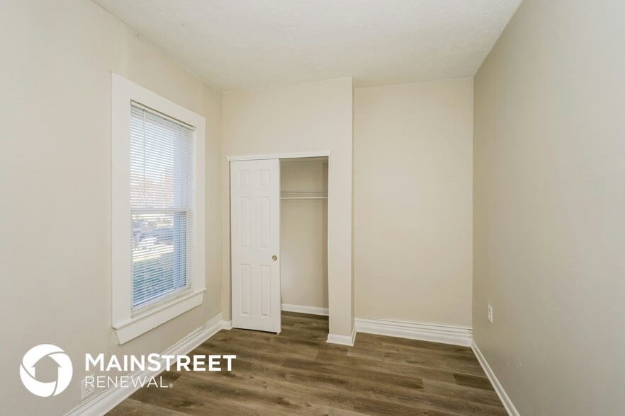 Building Photo - 664 S 27th St