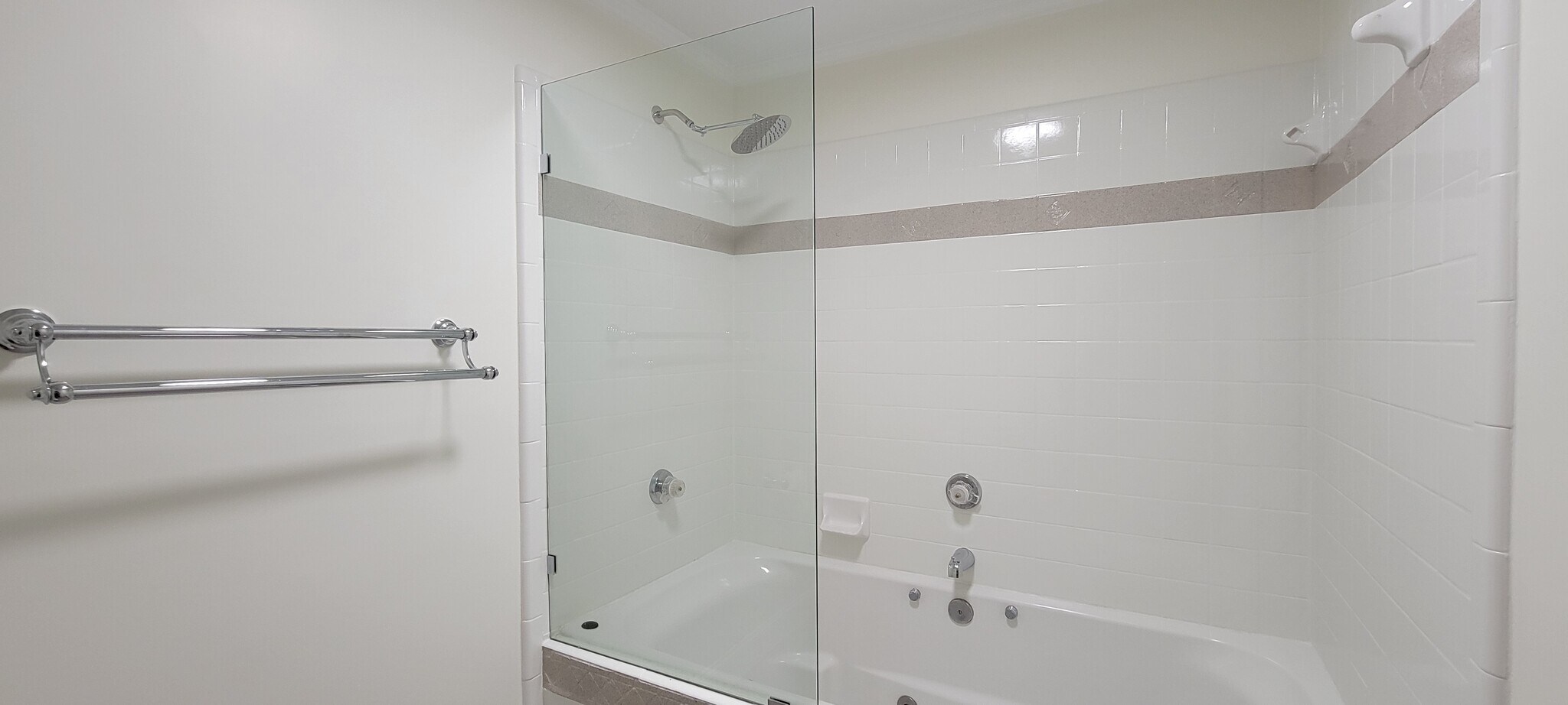 Building Photo - 862 Southwest Dr