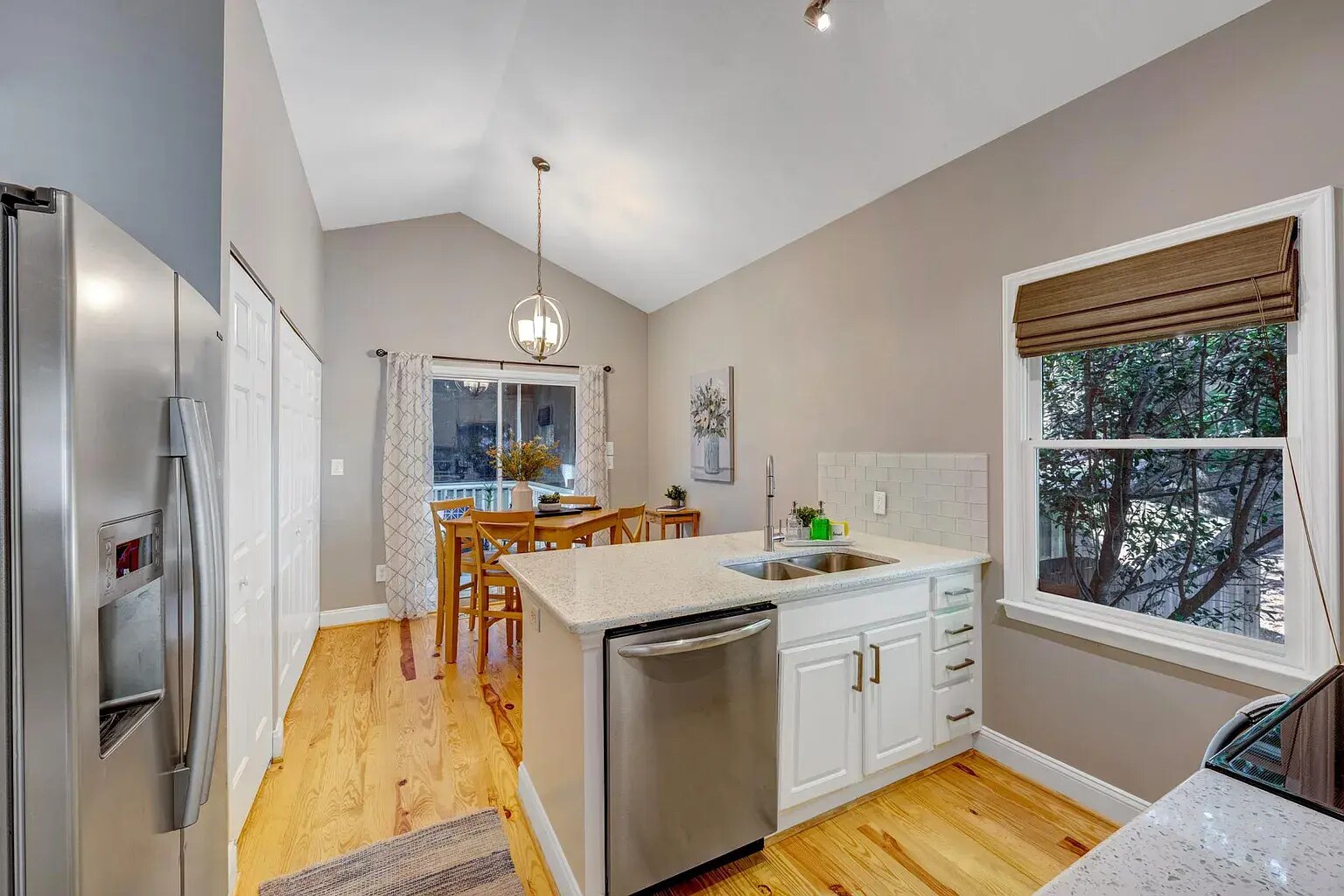 Building Photo - 104B Hillcrest Ave