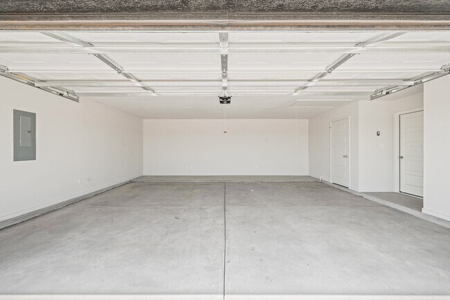 Building Photo - New Construction Home In Idalou ISD!