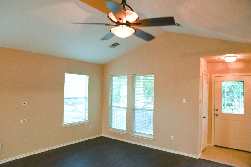 Building Photo - 308 Lava Bed Dr