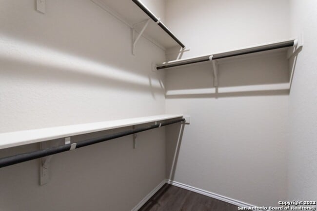 Building Photo - LUXURY 3/2 Navarro ISD