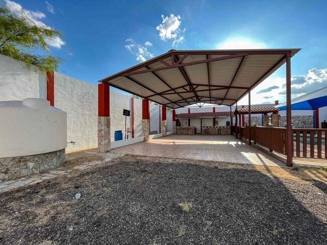 Building Photo - 105 Ranch Rd