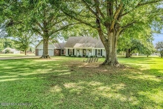 Building Photo - 108 Countryside Ln