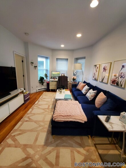 Building Photo - 57 Westland Ave