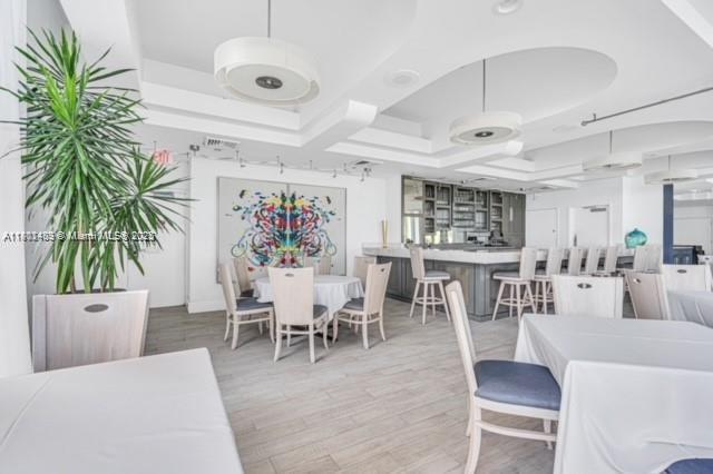 Building Photo - 16400 Collins Ave