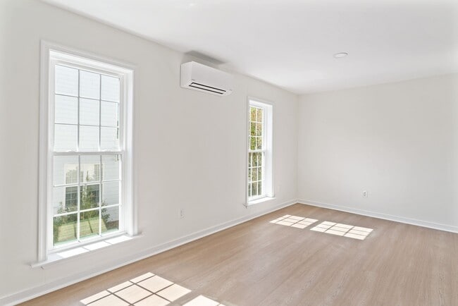 Building Photo - 4990 Lake Tree Ln