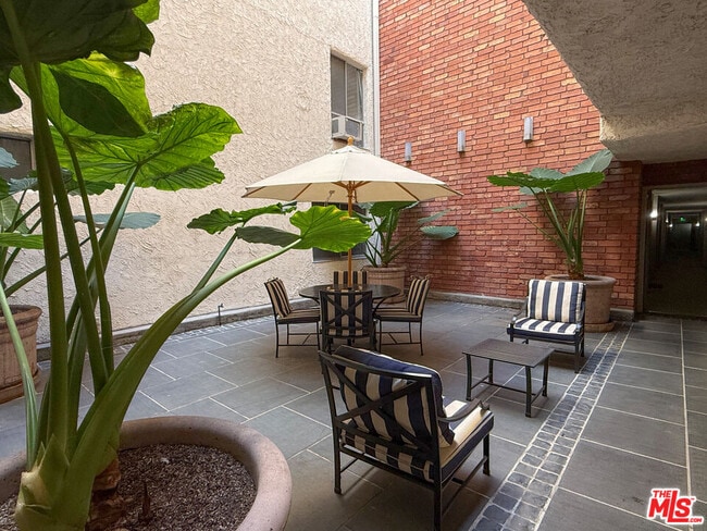 Building Photo - 1440 Veteran Ave