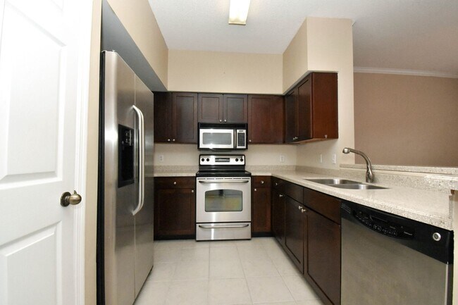 Building Photo - 10000 SW 52nd Ave