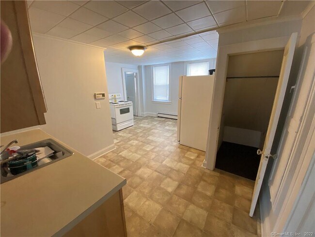 Building Photo - 3 Quarry Ln