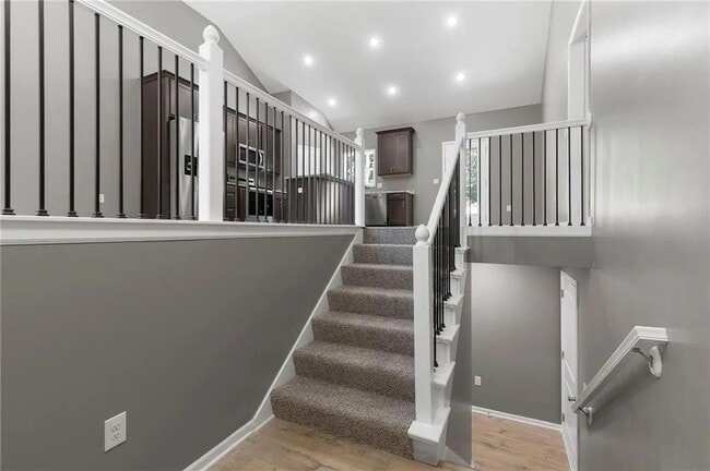 Building Photo - 135 Cedar Ct