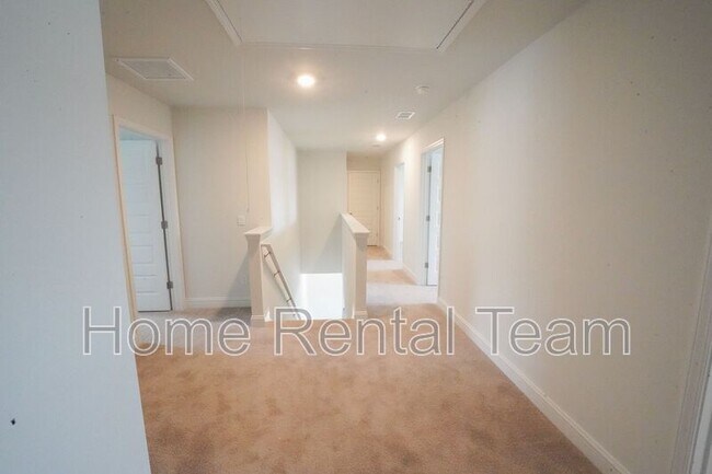 Building Photo - 337 Logging Hl Dr