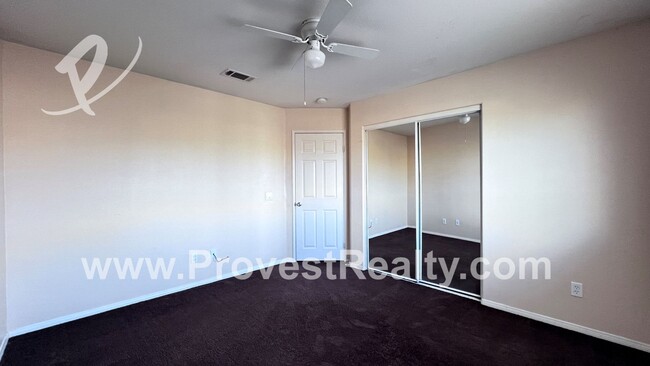 Building Photo - 4 Bed, 2.5 Bath Victorville Home!