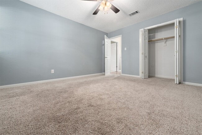 Building Photo - 6602 Montauk Dr
