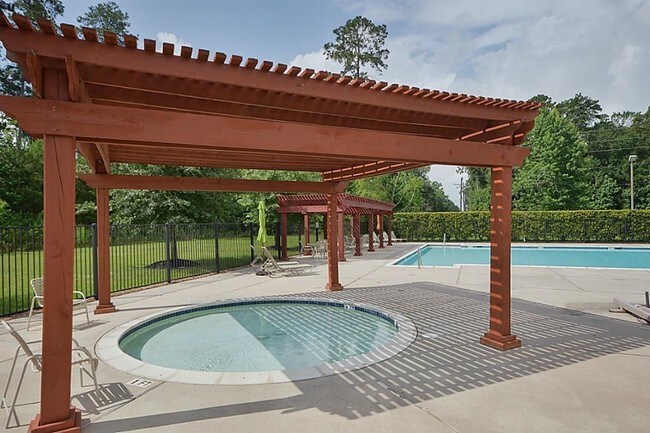 Building Photo - 2811 Foster Hill Dr