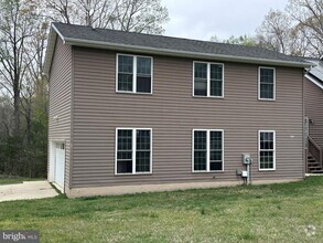 Building Photo - 46650 Breannes Ln