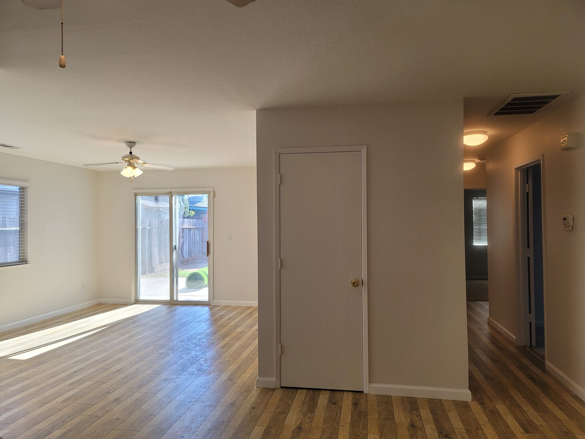 Building Photo - 6054 Preakness Dr
