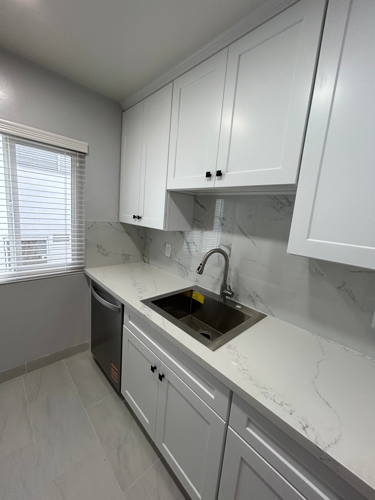 Kitchen - New cabinets - 325 S Doheny Dr
