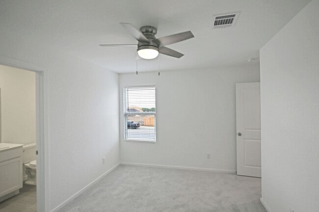 Building Photo - 7530 India Star