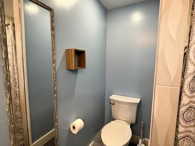 Building Photo - Three bedroom home in Norfolk