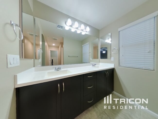 Building Photo - 12574 W Mazatzal Dr