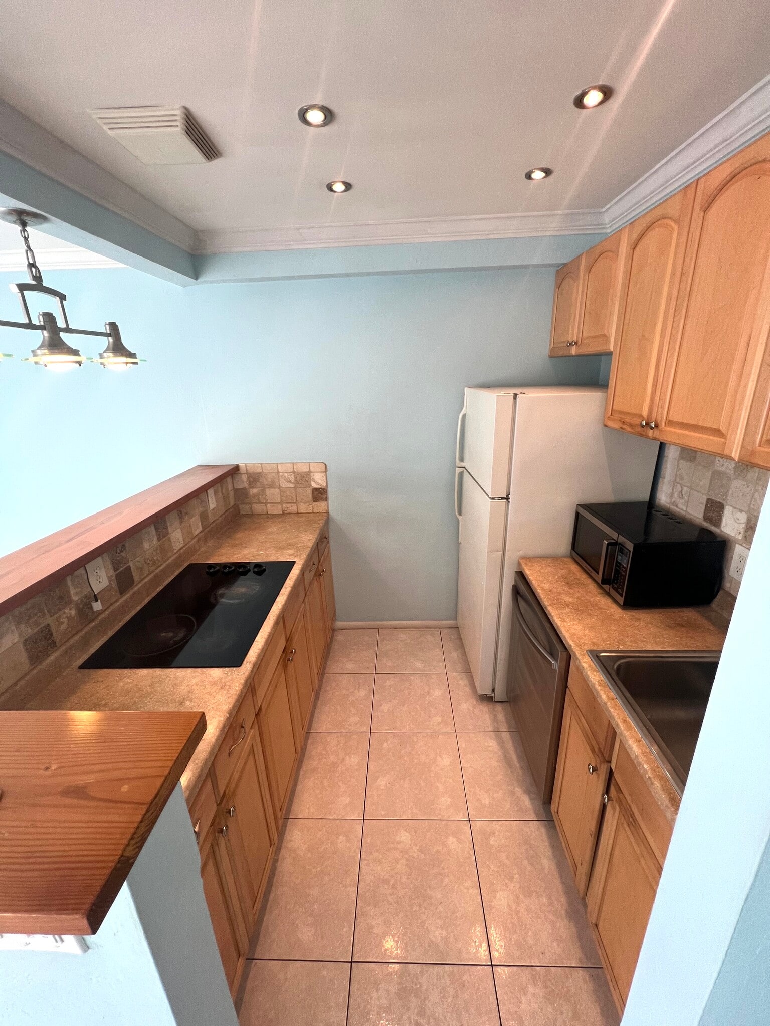Building Photo - 467 Golden Isles Dr