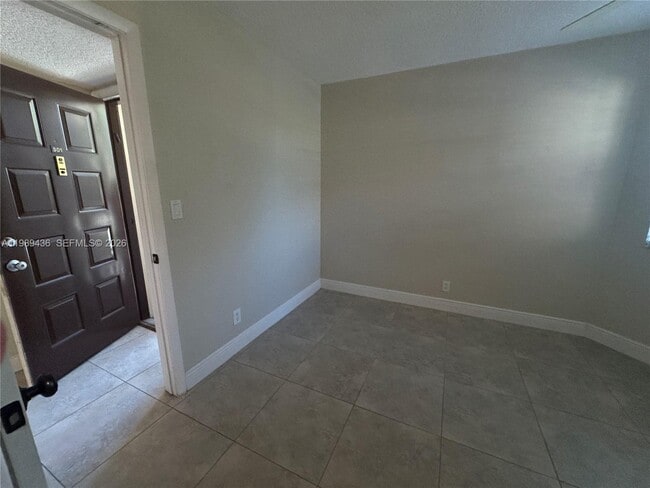 Building Photo - 10401 W Broward Blvd