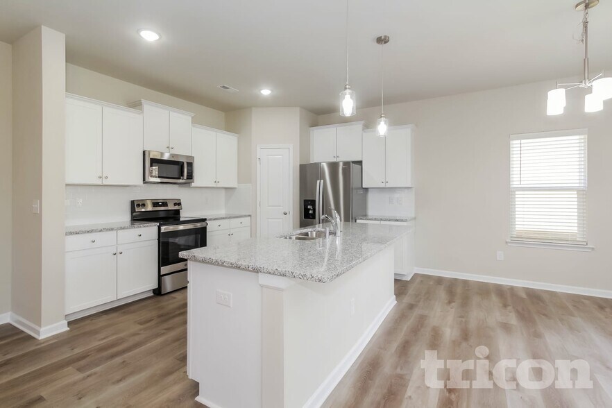 Building Photo - 111 Spring Knoll Dr