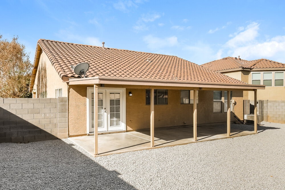 Building Photo - 10548 W Angels Ln