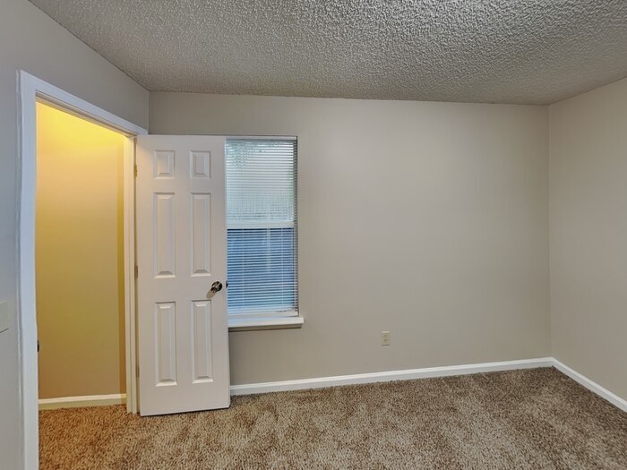 Building Photo - 9088 Forgemaker Ct