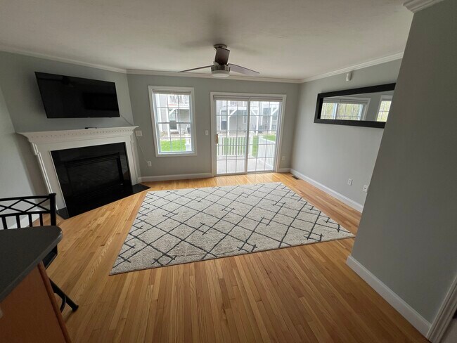 Building Photo - 10 Juneberry Ln