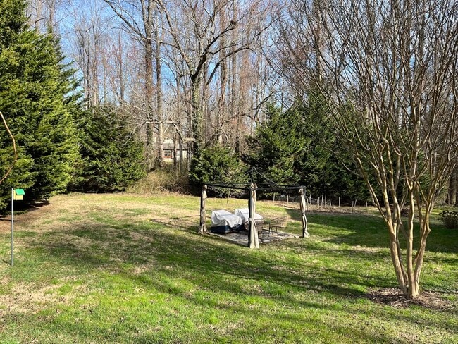 Building Photo - 2350 Rolfe St