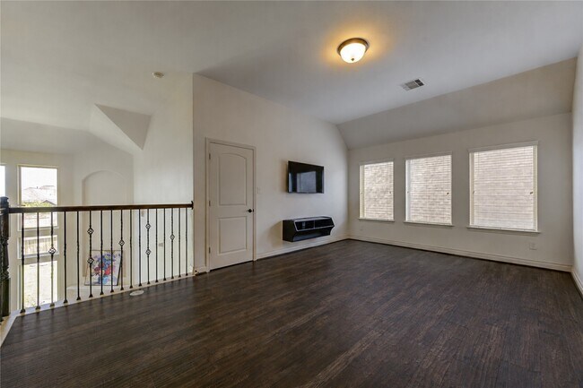 Building Photo - 3707 Cibolo Ct