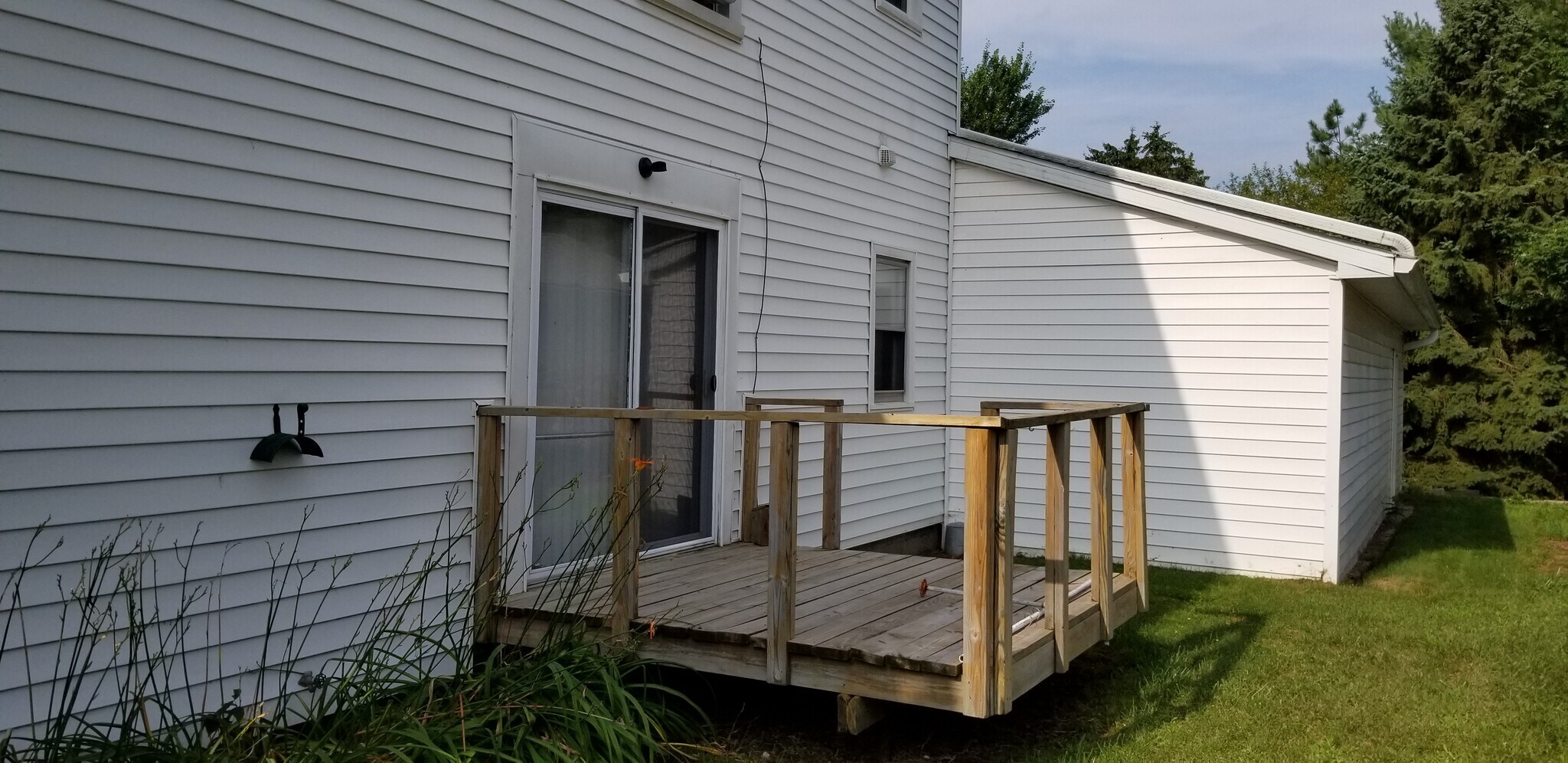 Deck - 11 Maple St