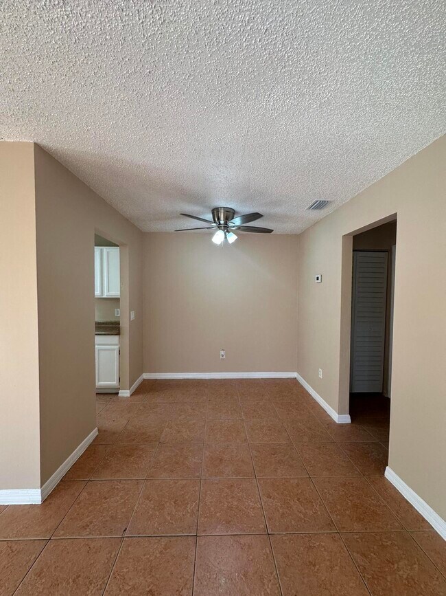 Building Photo - 958 Louisiana Ave