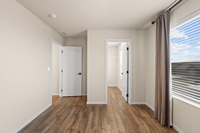 Building Photo - 2022 Built Charming 4-Bedroom Retreat with Scenic Views just 15 minutes west from downtown Spokane