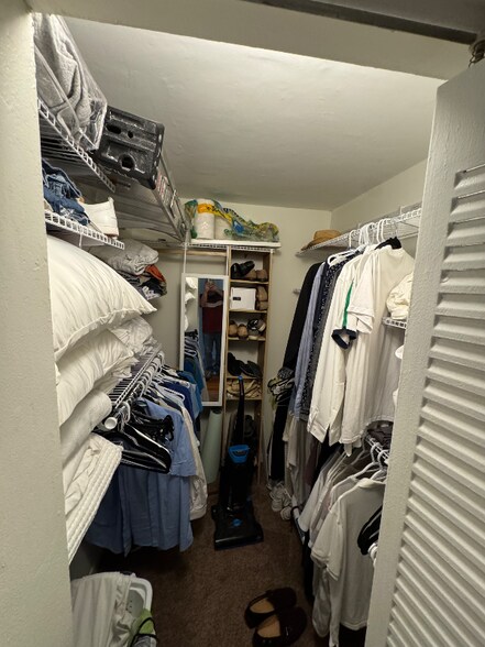 Building Photo - 1201 River Reach Dr